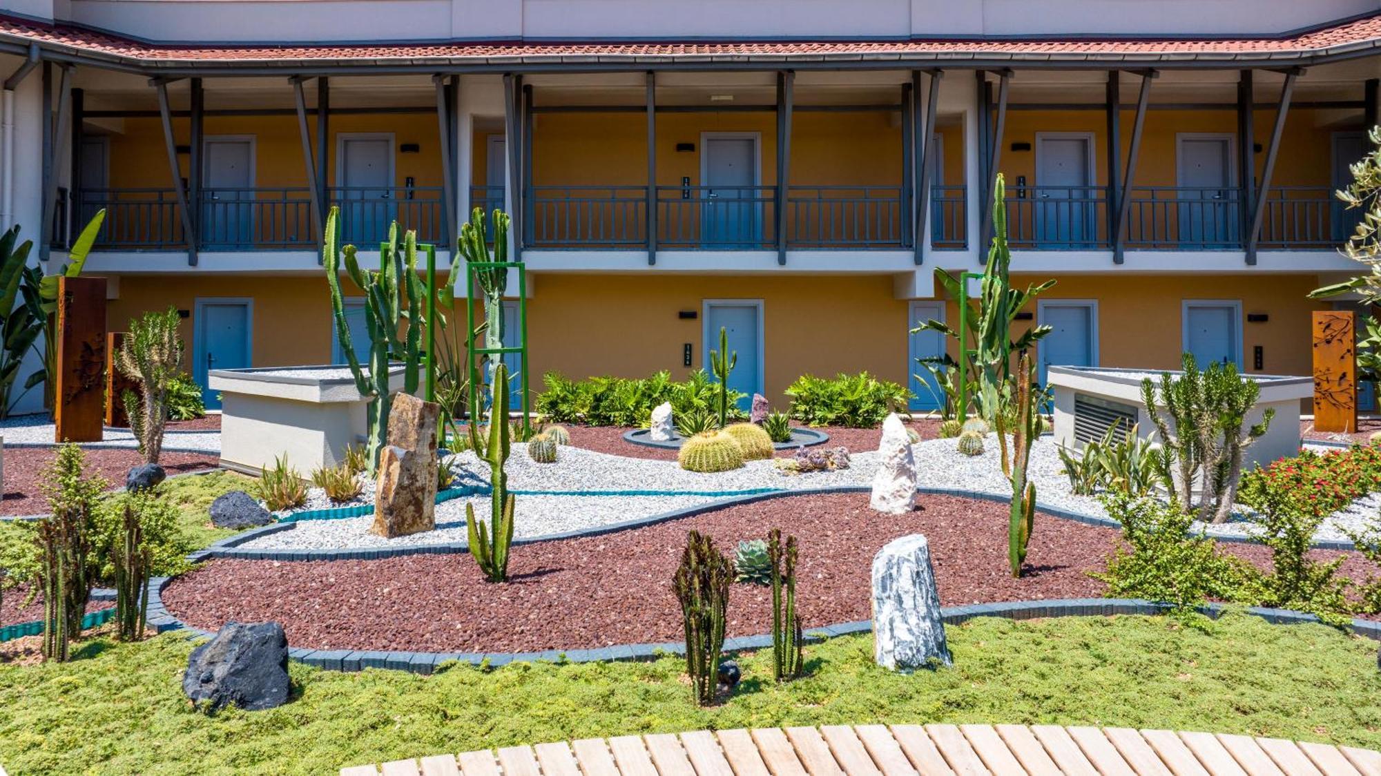 Arum Barut Collection Side Exterior foto